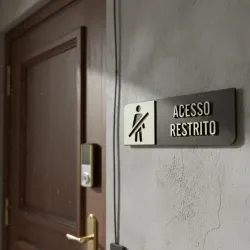 Placa de Sinalização Indicativa MDF 3D - Acesso Restrito